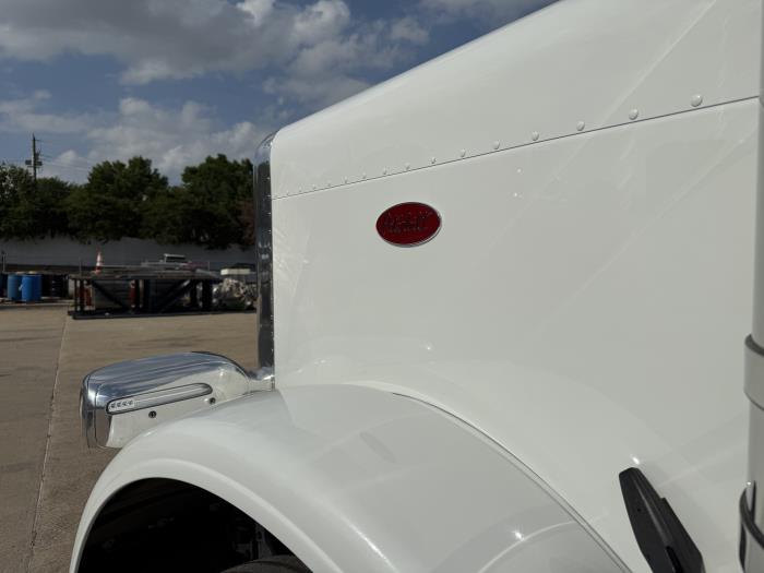 2026 Peterbilt 589-17