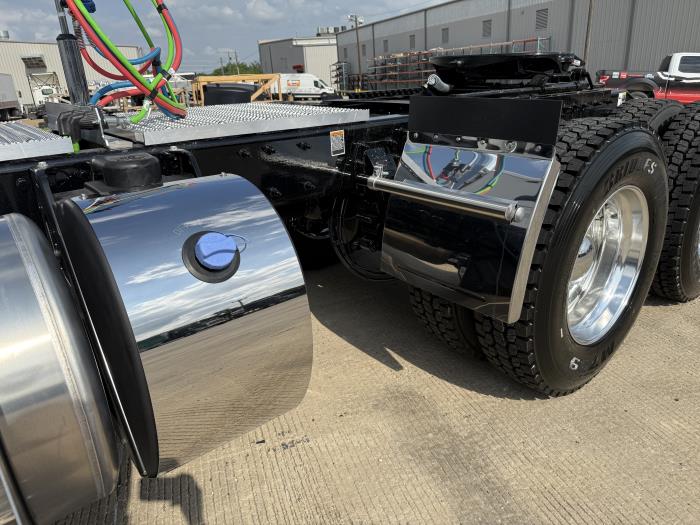 2026 Peterbilt 589-22