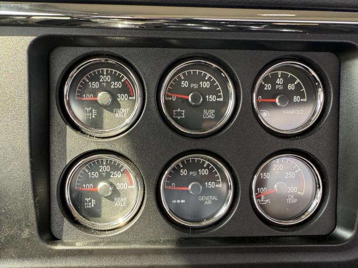 2026 Peterbilt 589-38