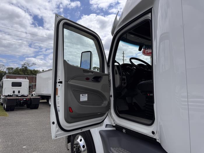 2020 Peterbilt 579-11