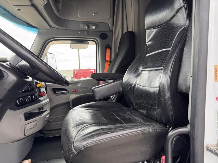 2020 Peterbilt 579-13