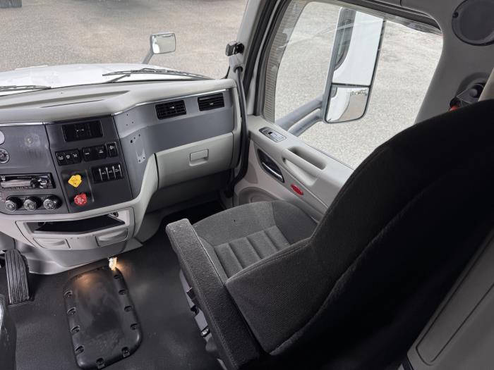 2020 Peterbilt 579-22