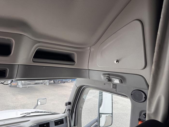 2020 Peterbilt 579-23