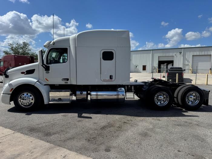 2021 Peterbilt 579-2