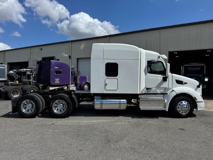 2021 Peterbilt 579-6