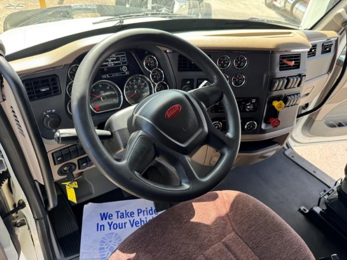 2021 Peterbilt 579-12