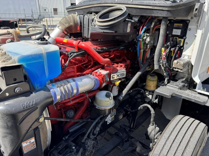 2021 Peterbilt 579-16