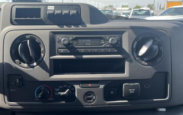 2025 Ford E-350-10