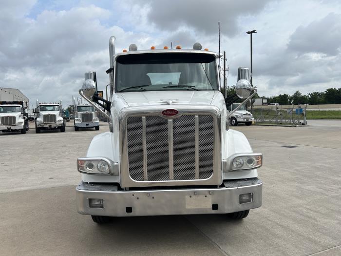 2020 Peterbilt 567-8