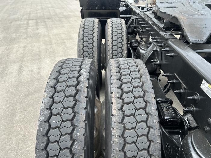 2020 Peterbilt 567-13