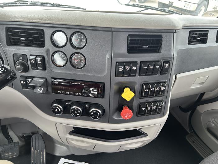 2020 Peterbilt 567-30