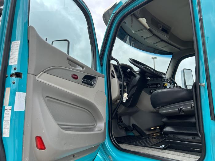 2019 Peterbilt 567-24