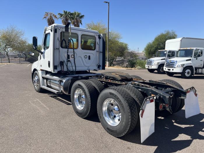 2022 Freightliner Cascadia-5