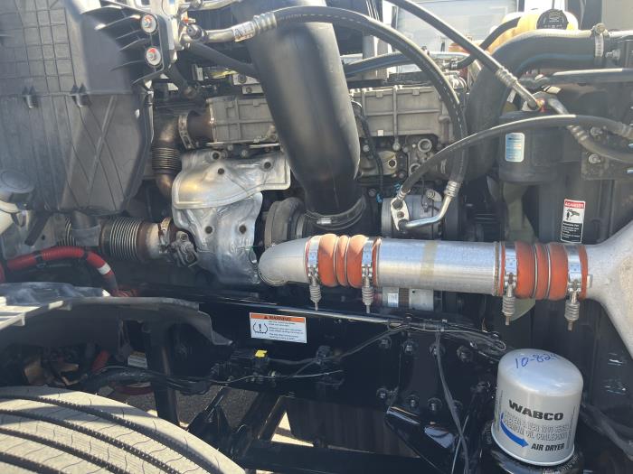 2022 Freightliner Cascadia-14