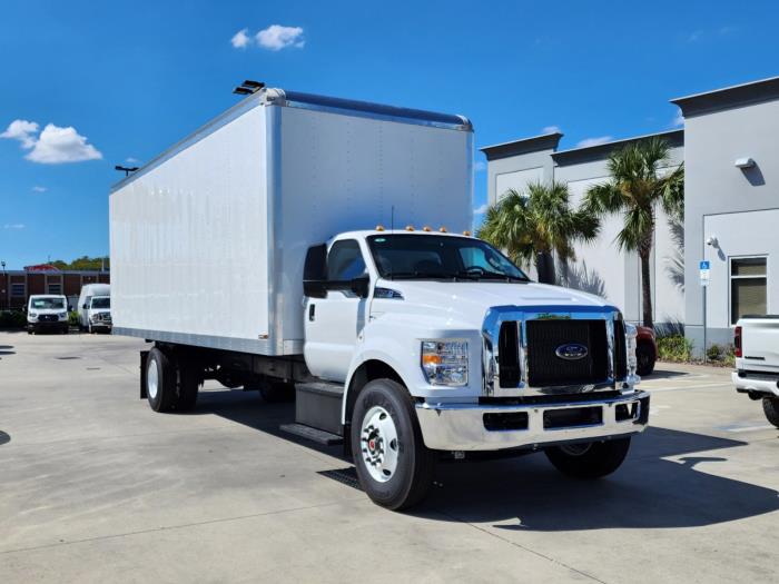 2025 Ford F-750-3