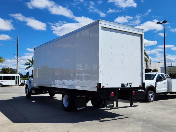 2025 Ford F-750-9