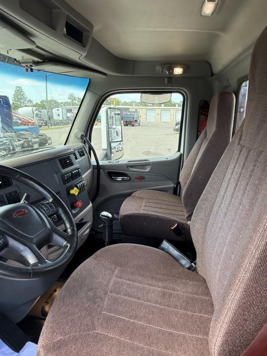 2020 Peterbilt 567-10