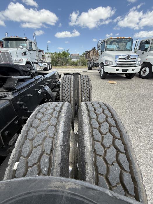 2020 Peterbilt 567-14