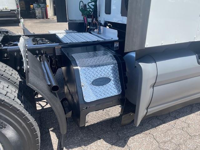 2020 Peterbilt 579-6