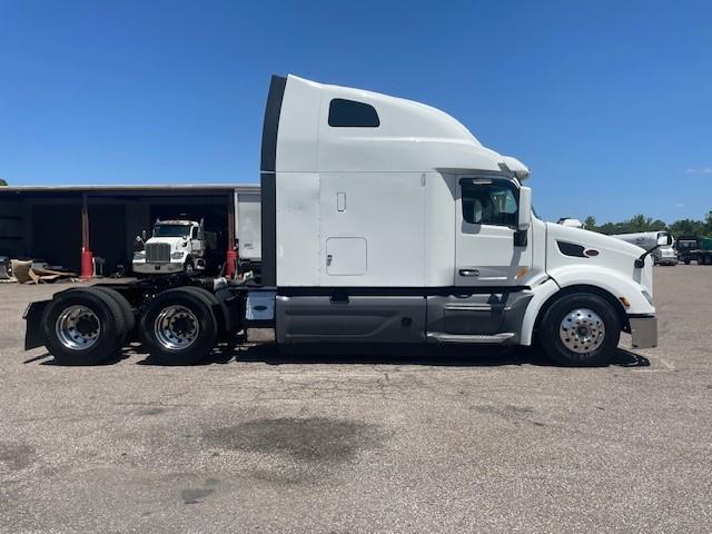 2020 Peterbilt 579-7