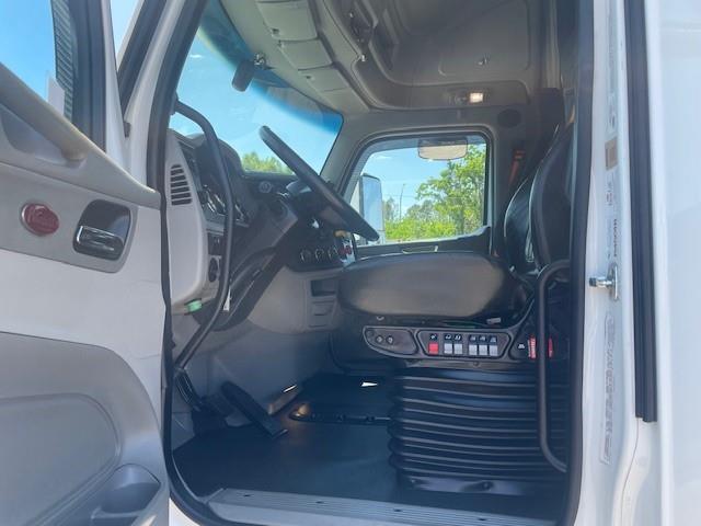 2020 Peterbilt 579-12