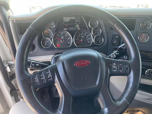 2020 Peterbilt 579-15