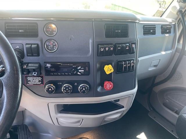 2020 Peterbilt 579-16