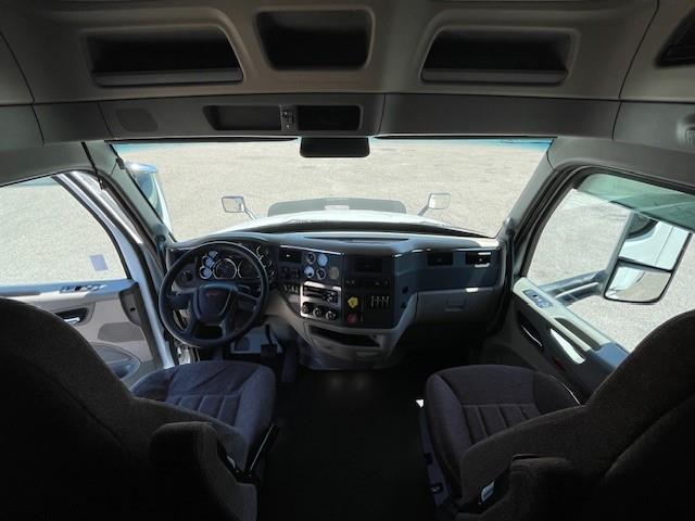 2021 Peterbilt 579-16