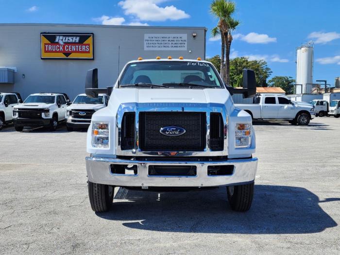 2025 Ford F-750-2