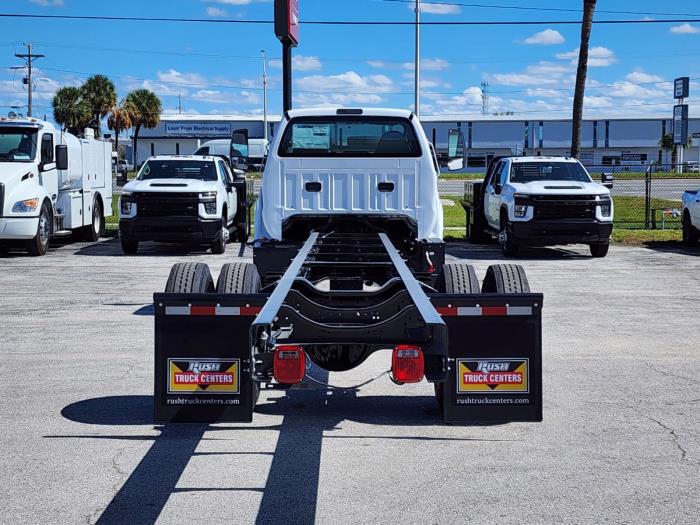 2025 Ford F-750-6