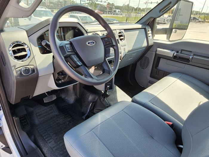 2025 Ford F-750-14