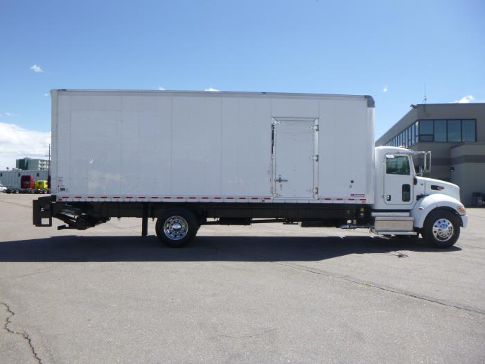 2019 Peterbilt 337-8