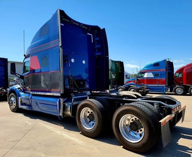 2020 Peterbilt 579-8