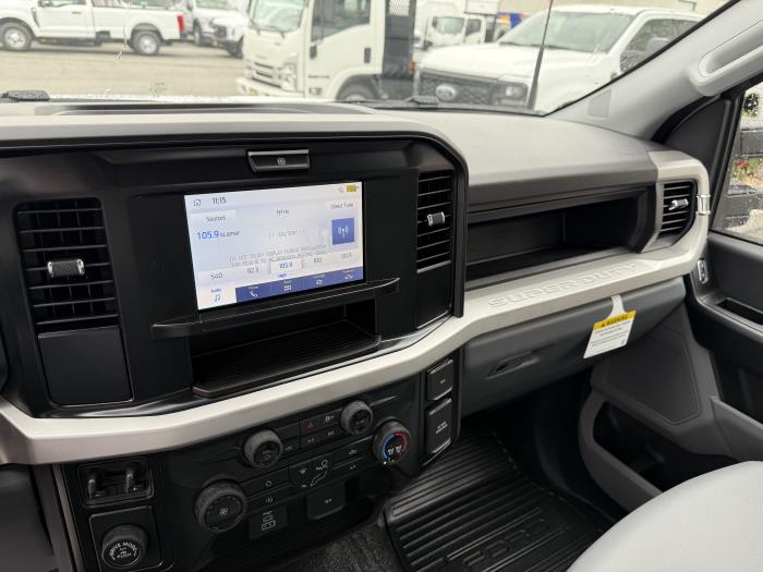 2025 Ford F-350-29