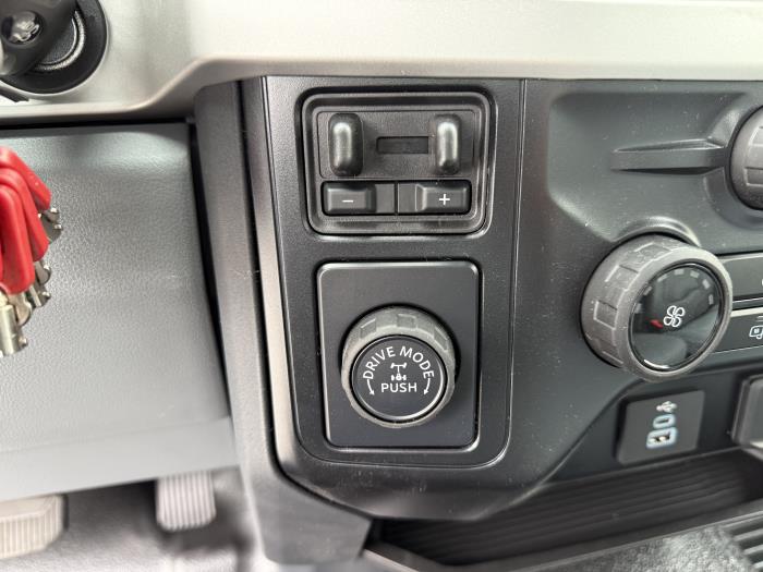 2025 Ford F-350-32