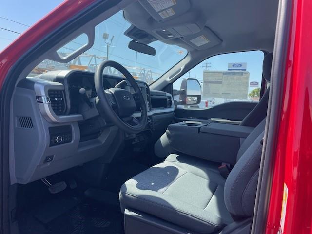 2025 Ford F-350-7