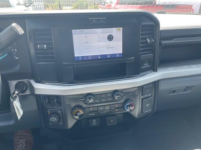 2025 Ford F-350 Crew Cab SRW 4x4 Pickup for sale #1879831 - photo 14