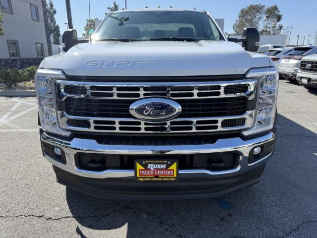 2025 Ford F-550-7