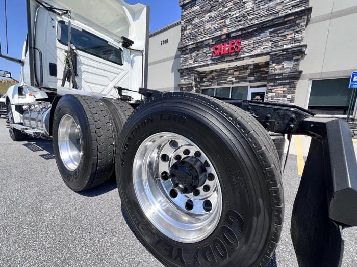 2020 International LT625-10