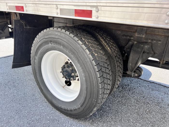 2019 Freightliner Business Class M2 106-7