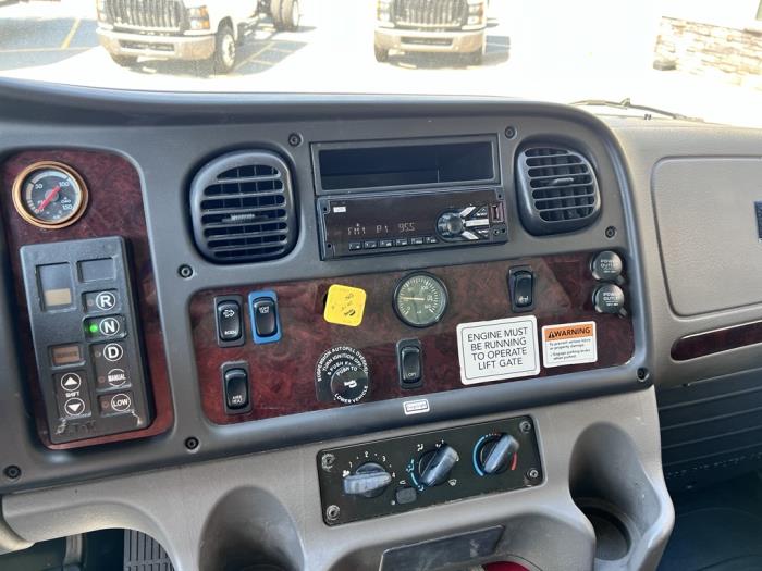 2019 Freightliner Business Class M2 106-15