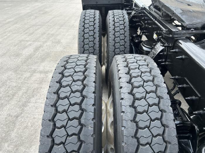 2020 Peterbilt 567-12