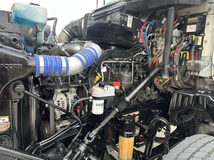 2020 Peterbilt 567-16