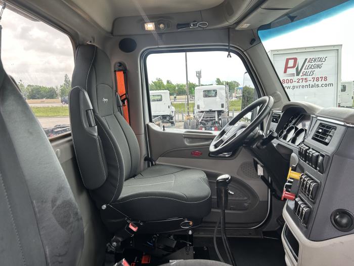 2020 Peterbilt 567-23