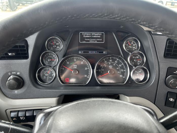 2020 Peterbilt 567-31