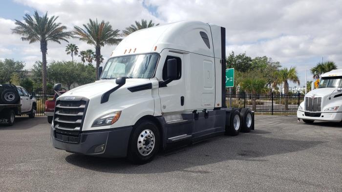 2021 Freightliner Cascadia-2