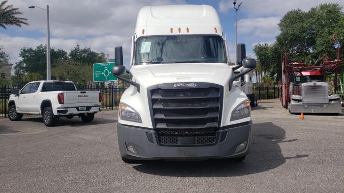 2021 Freightliner Cascadia-3
