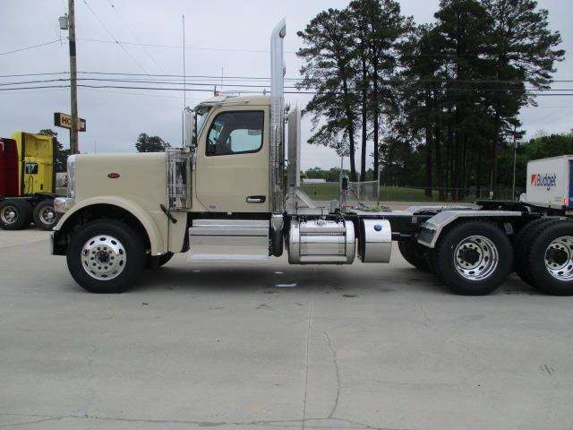 2026 Peterbilt 589-2