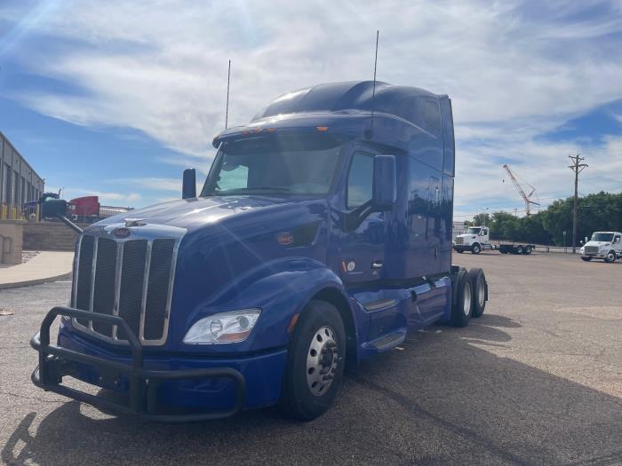 2022 Peterbilt 579-1