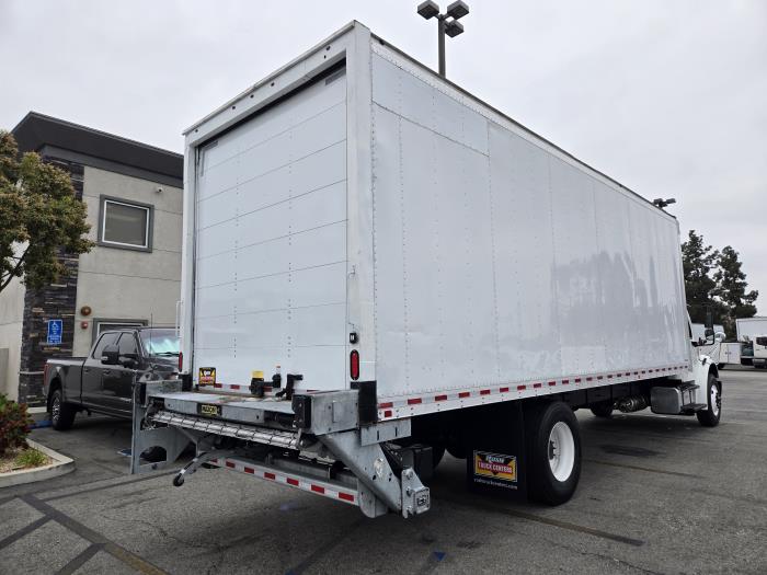 2019 Freightliner Business Class M2 106-8